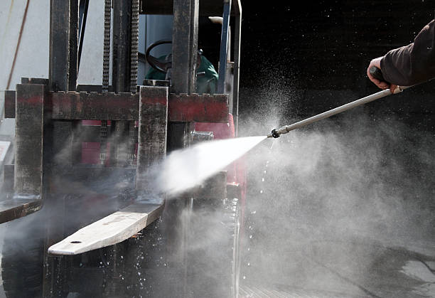 Best Commercial Building Pressure Washing  in Weimar, TX